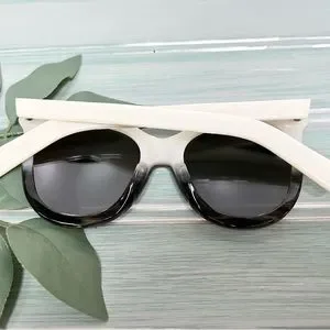 Illesteva Holly Chunky Cat Handmade Italian Sunglasses Mary Lou Sunglasses | illesteva main image 3